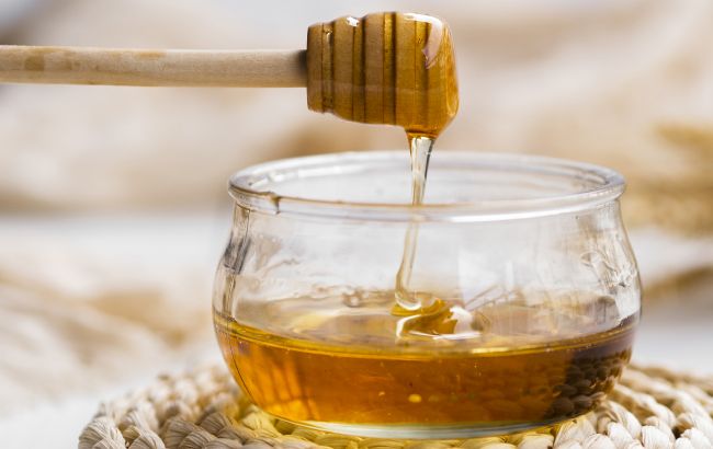 Розвінчано міф про супер-корисність меду: чи потрібно його їсти