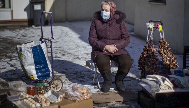 Українцям протягом року підвищать пенсії: кому і скільки додадуть