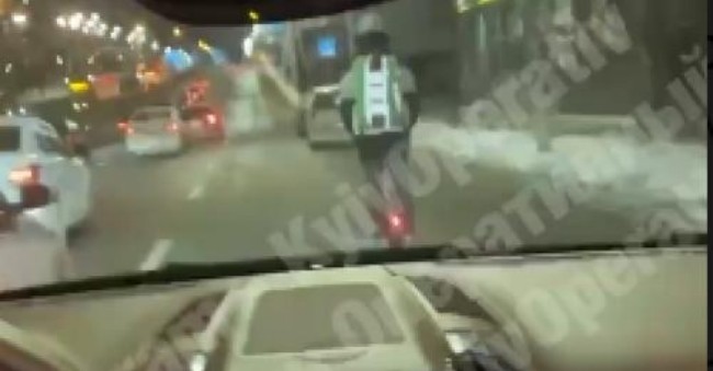 “Бл***дь”: у Києві мажори зі скандальною блогеркою на Porsche збили чоловіка і зняли це на відео