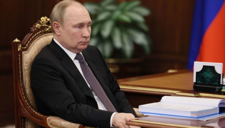 Неміч Путіна приховувати все важче: диктатор боїться з’являтися на публіці