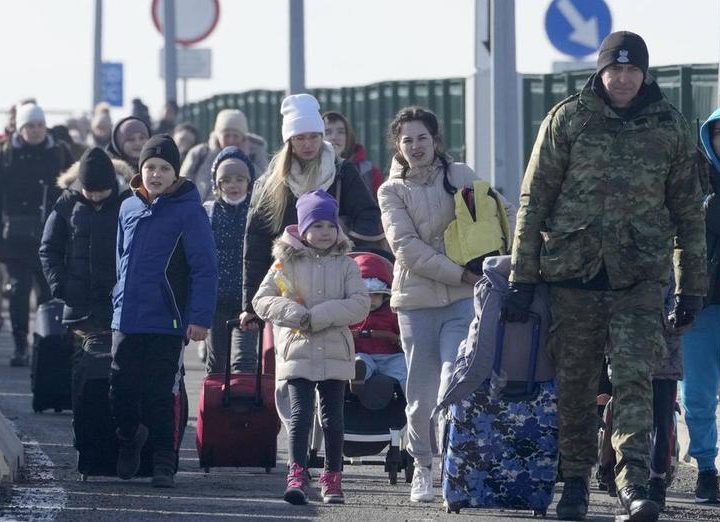 “Це мова ворога”: поляків дратує російська серед біженців з України