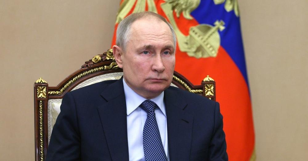 “Сидів на підлозі і плакав”: у Путіна стався нервовий зрив після заміни ліків – Mirror