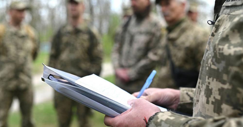 У мережі заявили, що робітник ТЦК “накинувся” на жінку в Одесі: військові зробили заяву