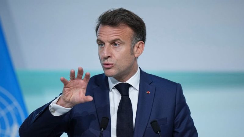 Макрон висунув Путіну ультиматум: чого вимагає