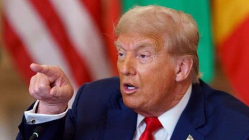 Трамп розкритикував Зеленського за те, що той відмовився міняти території України