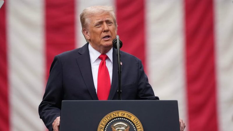 “Дивовижно”: Трамп зробив нову заяву про Путіна, Зеленського і мир