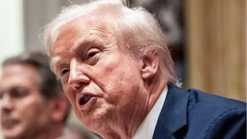 Трамп заявив, що Путін просив його “завершити війну в Україні”