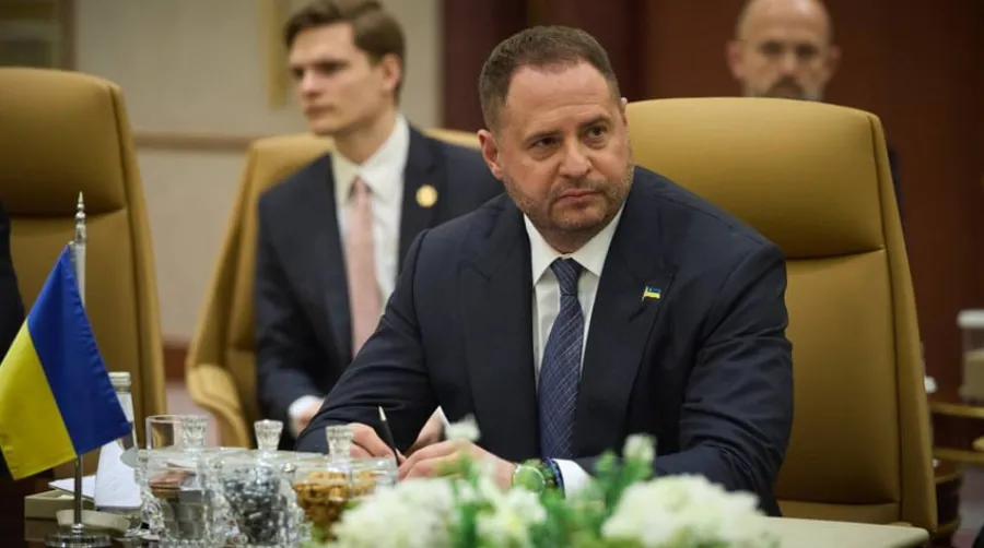 Єрмак пішов, але залишився: за ним ще дев’ять посад