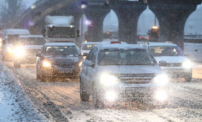 Україну накриє холодним фронтом з дощем і мокрим снігом: де буде найгірше