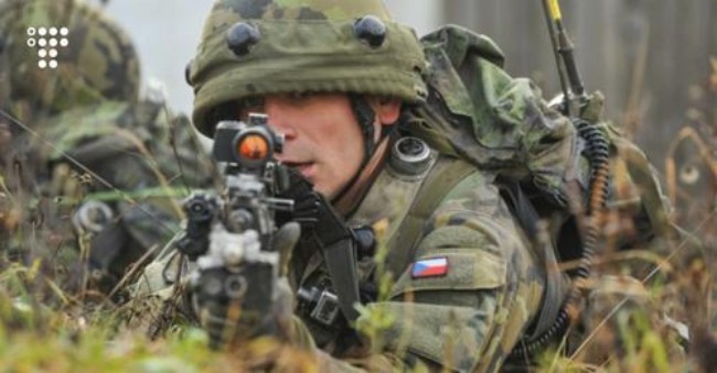Чехія розгляне відправлення військових в Україну, якщо Київ попросить