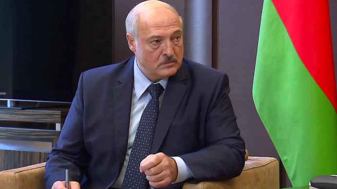 Лукашенко заявив, що теж провів “спецоперацію” на території України