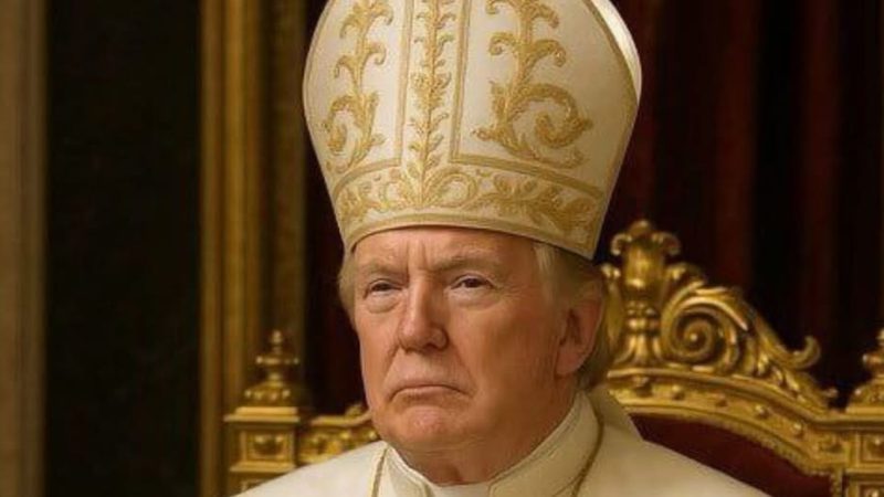 Нове “амплуа” Трампа: лідер США опублікував фото в образі Папи Римського