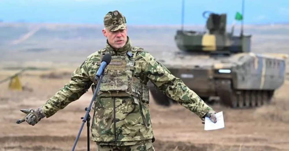 Будапешт готується до війни: опозиція опублікувала “злив” розмови міністра оборони Угорщини