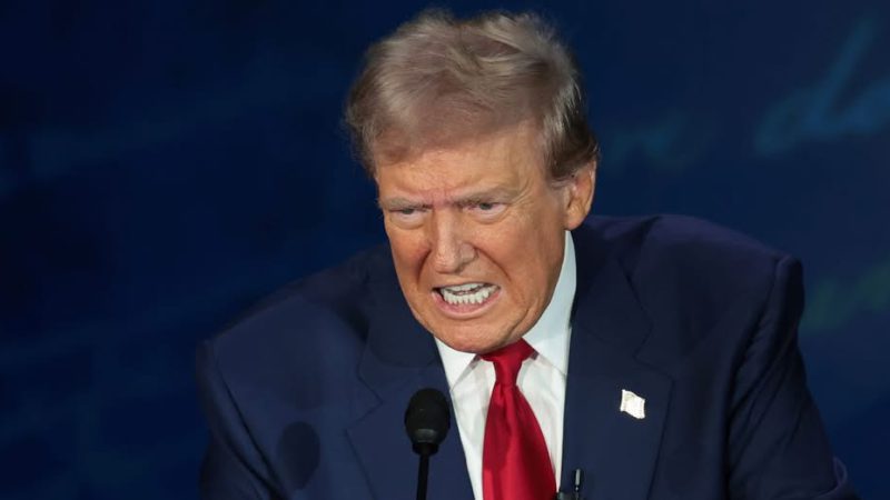 Трамп анонсував “історичне” оголошення перед візитом до Саудівської Аравії