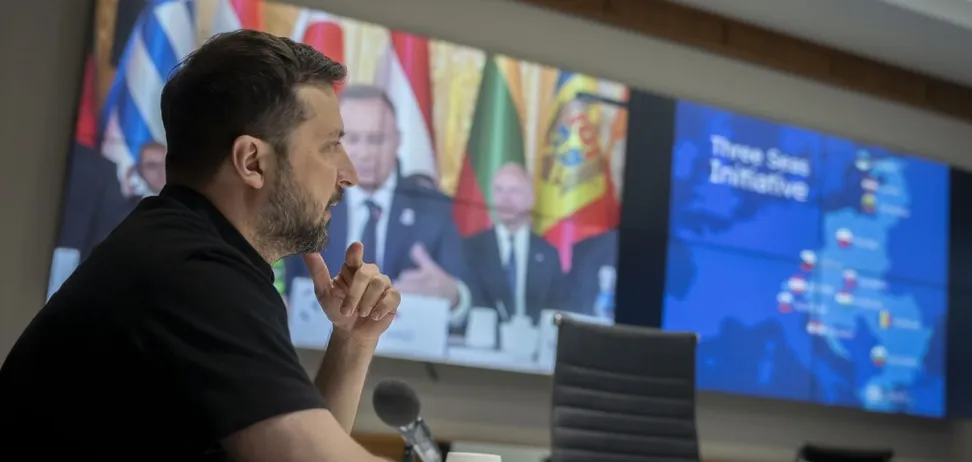 Путін не має отримати жодного клаптика землі: Зеленський на саміті Тримор’я закликав зберігати тиск на Росію