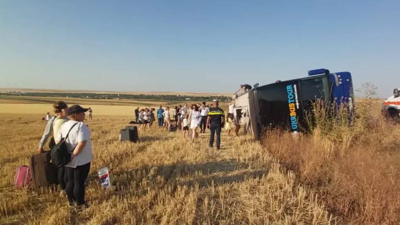 В Румунії перекинувся автобус з 55 українцями — деталі ДТП (фото)