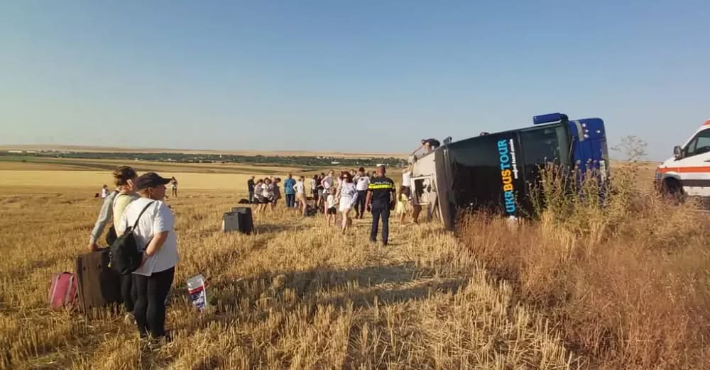 В Румунії перекинувся автобус з 55 українцями — деталі ДТП (фото)