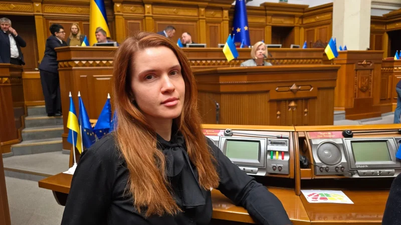 Депутатка Безугла назвала «кармою» загибель від обстрілу чоловіка, який у 30 років навчався у виші